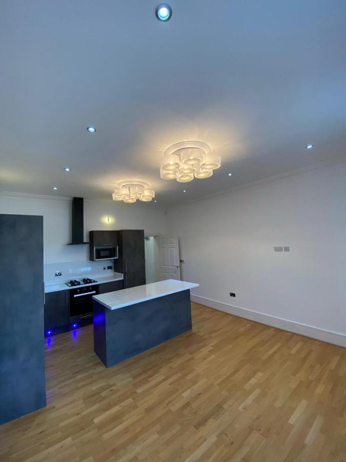 Luxury Apartment Apt5 ولفرهامبتون المظهر الخارجي الصورة